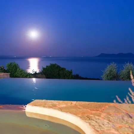 Anatoli - Luxury Seafront With Private Infinity Pool ヴィラ シヴォタ