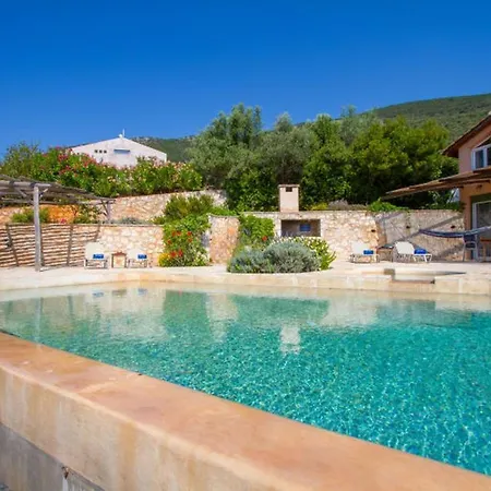 Anatoli - Luxury Seafront With Private Infinity Pool *